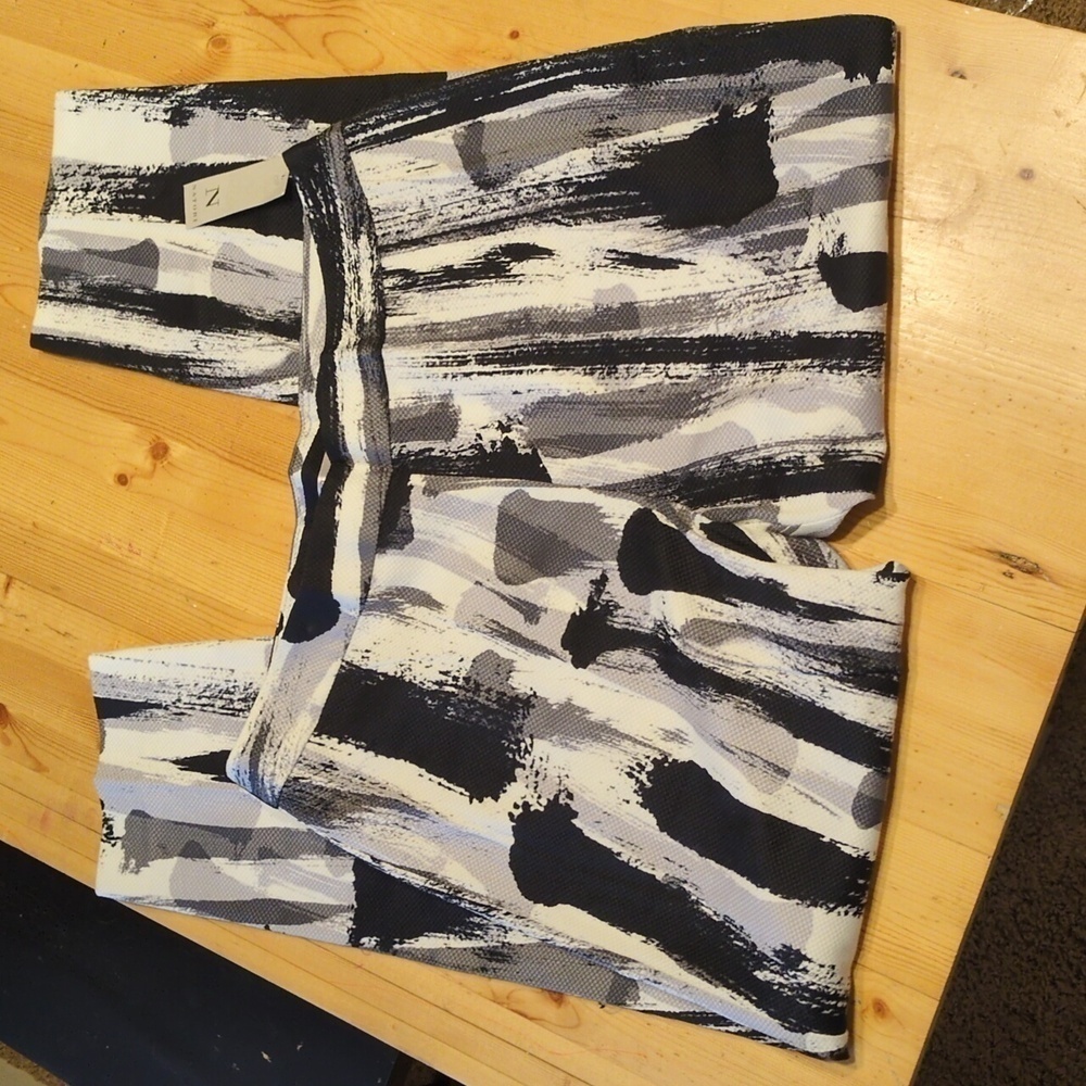 NWT--  Elevate Your Wardrobe with Natori Side Zip Pants